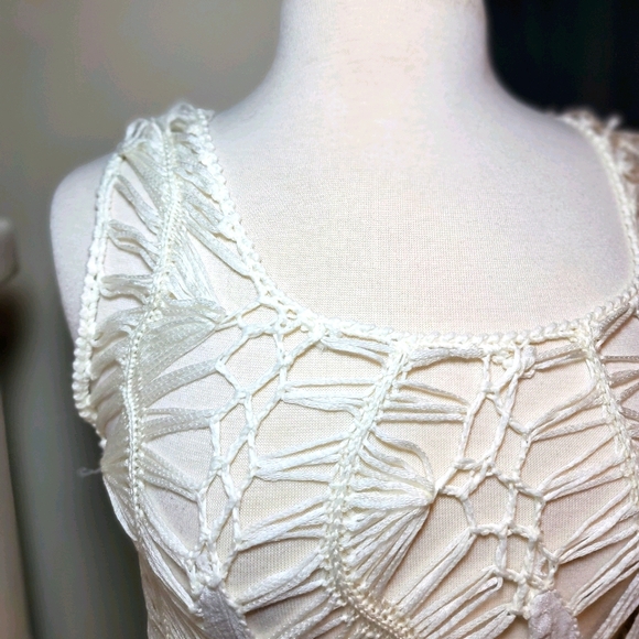 India Boutique Tops - EUC| WHITE CREAM MACRAME BOHO FESTIVAL TOP